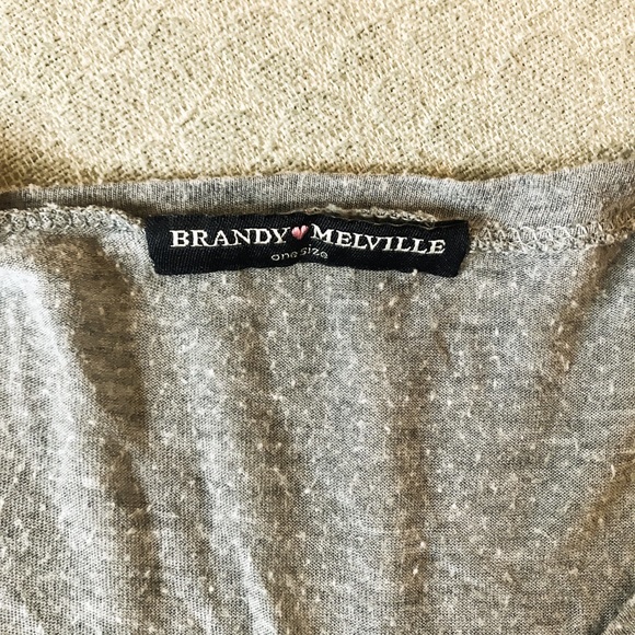 BRANDY MELVILLE gray crop top - Picture 3 of 4